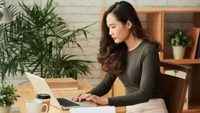 Kesenjangan Gender Antarindustri: Sektor Perawatan Teratas, Infrastruktur Terendah