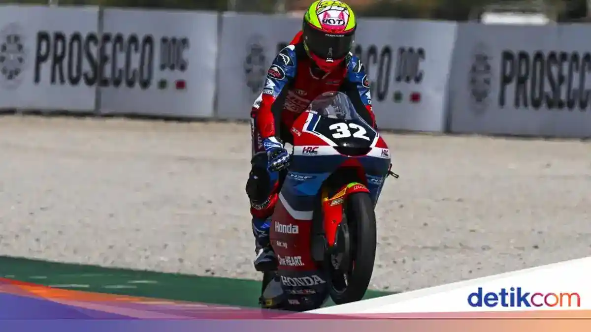 Kiandra Ramadhipa Amankan Posisi Kedua di Misano, Tutup Moto3 Junior dengan Prestasi Honda Kiandra Ramadhipa Amankan Posisi Kedua di Misano, Tutup Moto3 Junior dengan Prestasi Honda
