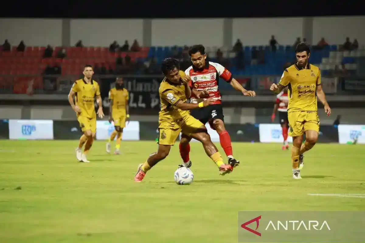 Madura United Bidik Poin Penuh saat Menjamu Persib di Pamekasan