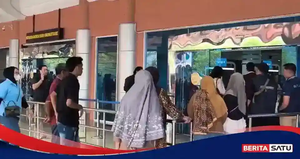 Penerbangan di Bandara SMB II Palembang Kembali Normal Usai Hujan Redakan Kabut Asap Penerbangan di Bandara SMB II Palembang Kembali Normal Usai Hujan Redakan Kabut Asap